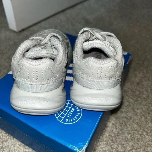 Adidas Ozelia Sneaker Toddler - Picture 5 of 5